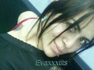 Evaxxxtits