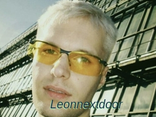 Leonnextdoor