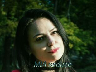 MIA_seduce