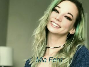 Mia_Fern