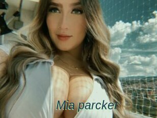 Mia_parcker