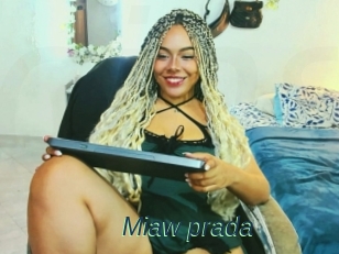 Miaw_prada