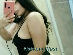 NahomyWest