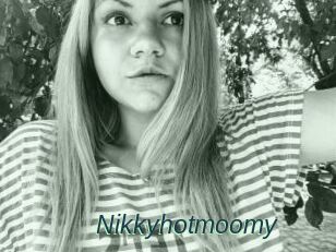 Nikkyhotmoomy