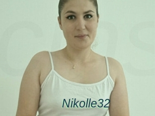 Nikolle32